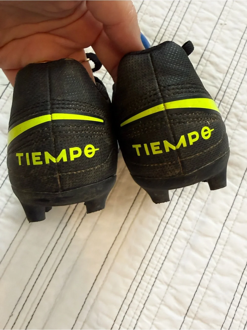 Nike Soccer Cleats Tiempo Jr. Black Green size Little Kids 10